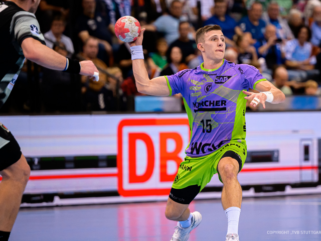Spieler-des-TVB-Stuttgart-im-Trikot-von-studiokurbos