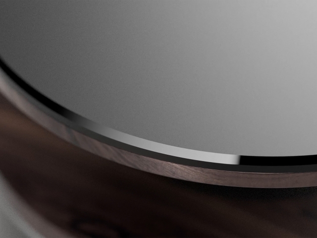 Detailaufnahme-Kraken-von-oben-in-welchem-hochwertige-Materialien-wie-Holz-und-Metall-zu-sehen-ist