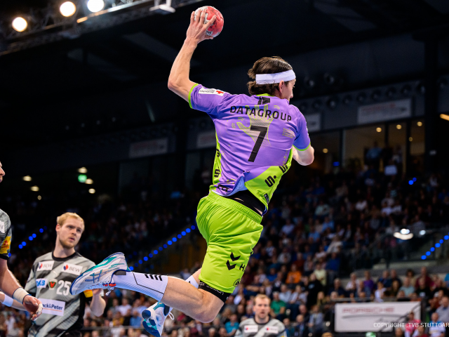 Spieler-des-TVB-Stuttgart-im-Trikot-von-studiokurbos