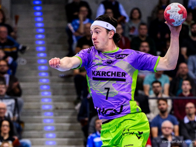 Spieler-des-TVB-Stuttgart-im-Trikot-von-studiokurbos